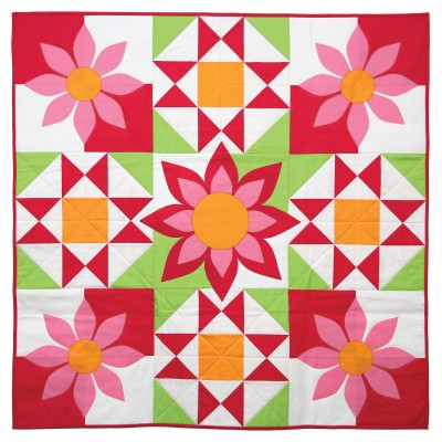 GO! Awesome Blossom Wall Hanging Pattern (close-up)